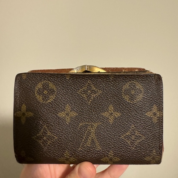 LV Vintage wallet with kisslock - Picture 2 of 8
